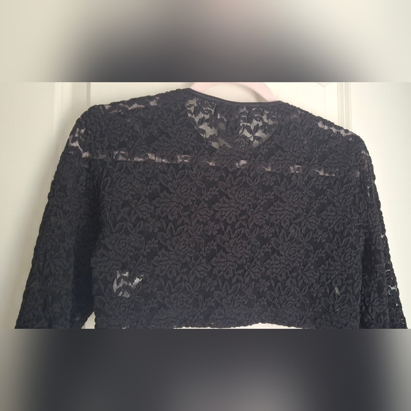Connected scalloped lace shrug in black small formal festival coverup party wedd - Picture 2 of 5